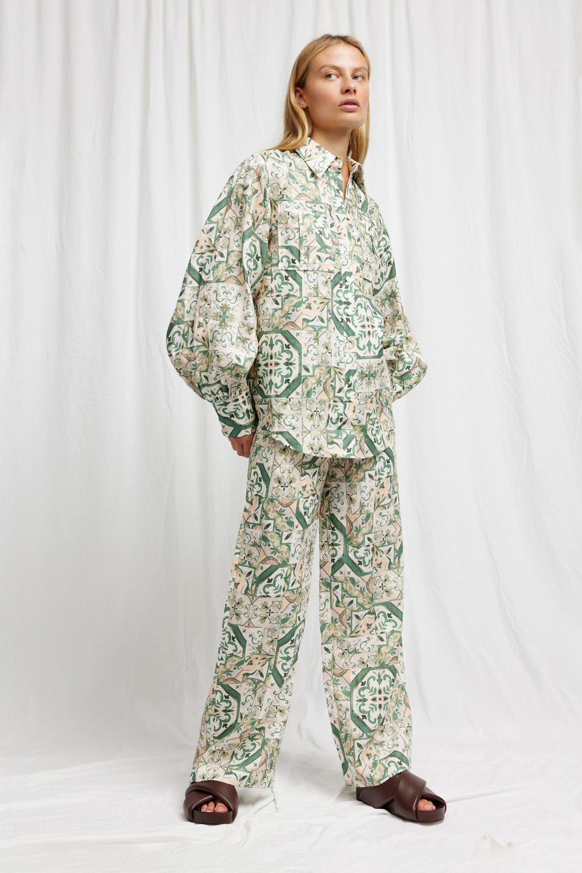 Elle Pant